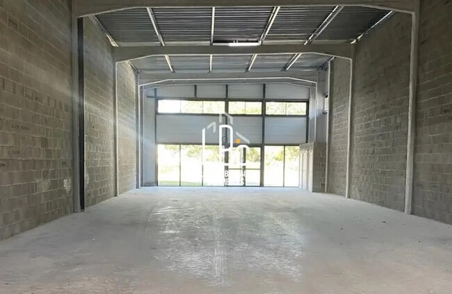 Location Commerce 225 m²