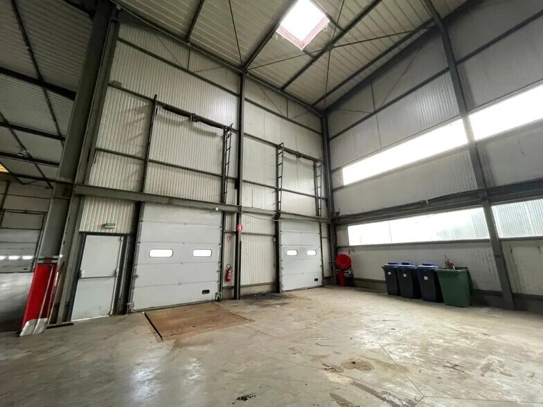 Industrial in Créteil to rent - Interior Photo - Image 2 of 6