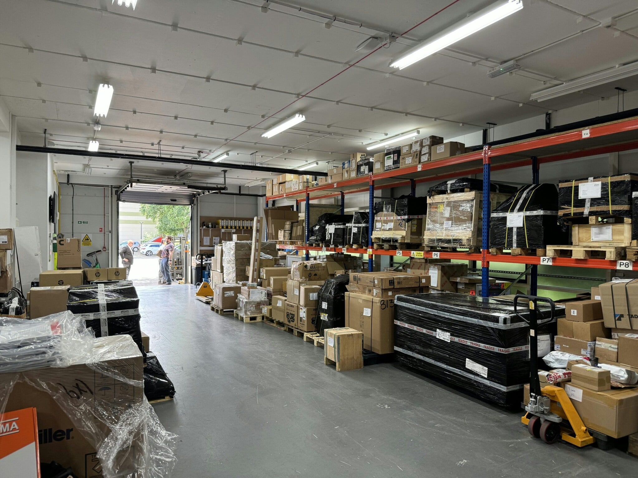 Woodshots Meadow, Watford to rent Building Photo- Image 1 of 2