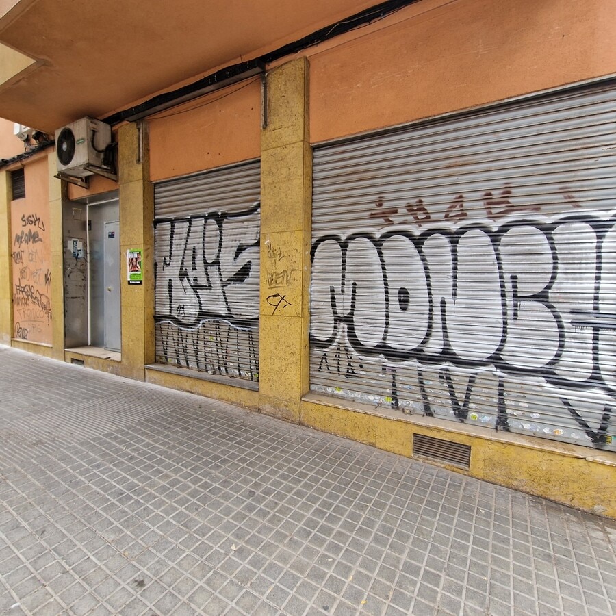 Badalona, BAR 08912 -  -  - Interior Photo - Image 1 of 2