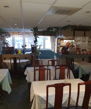 309 Hale Rd, Altrincham for sale - Interior Photo - Image 3 of 3