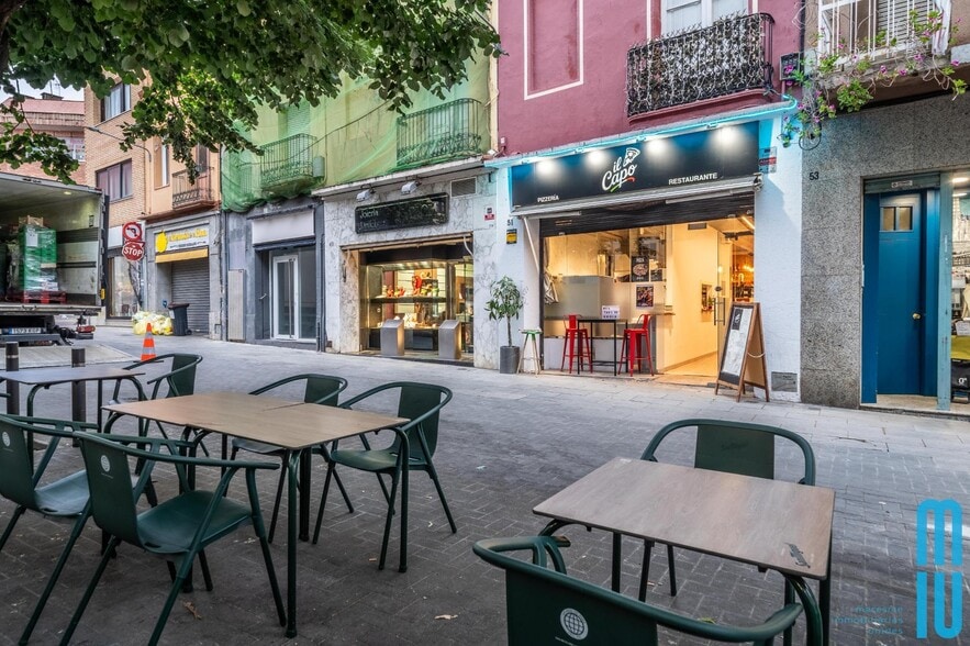 Retail in Mataró, Barcelona to rent - Interior Photo - Image 2 of 2