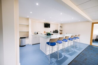 Centurion Park Davyfield Road, Blackburn to rent Interior Photo- Image 2 of 11