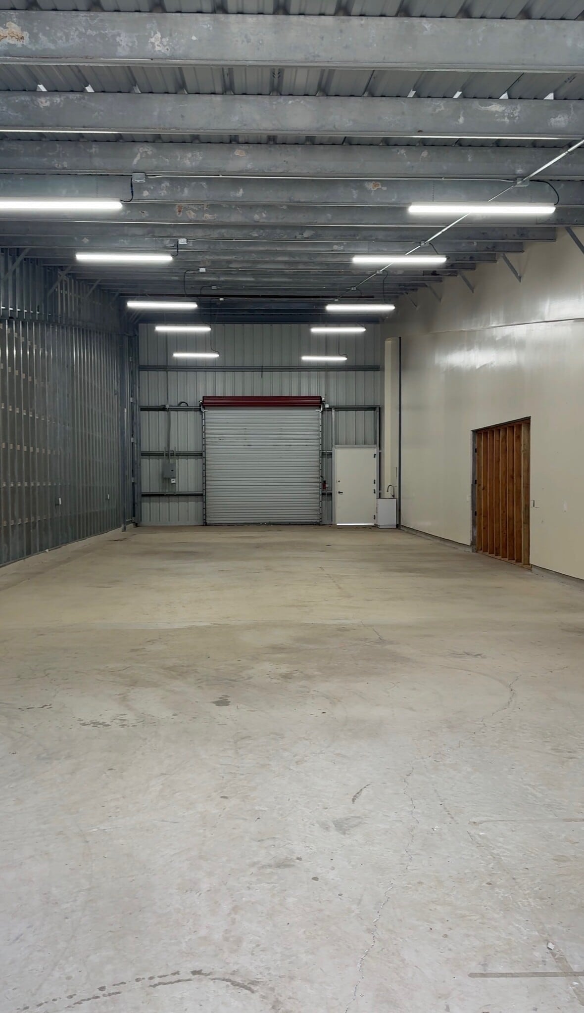 56-1089 Kamehameha Hwy, Kahuku, HI to rent Interior Photo- Image 1 of 1