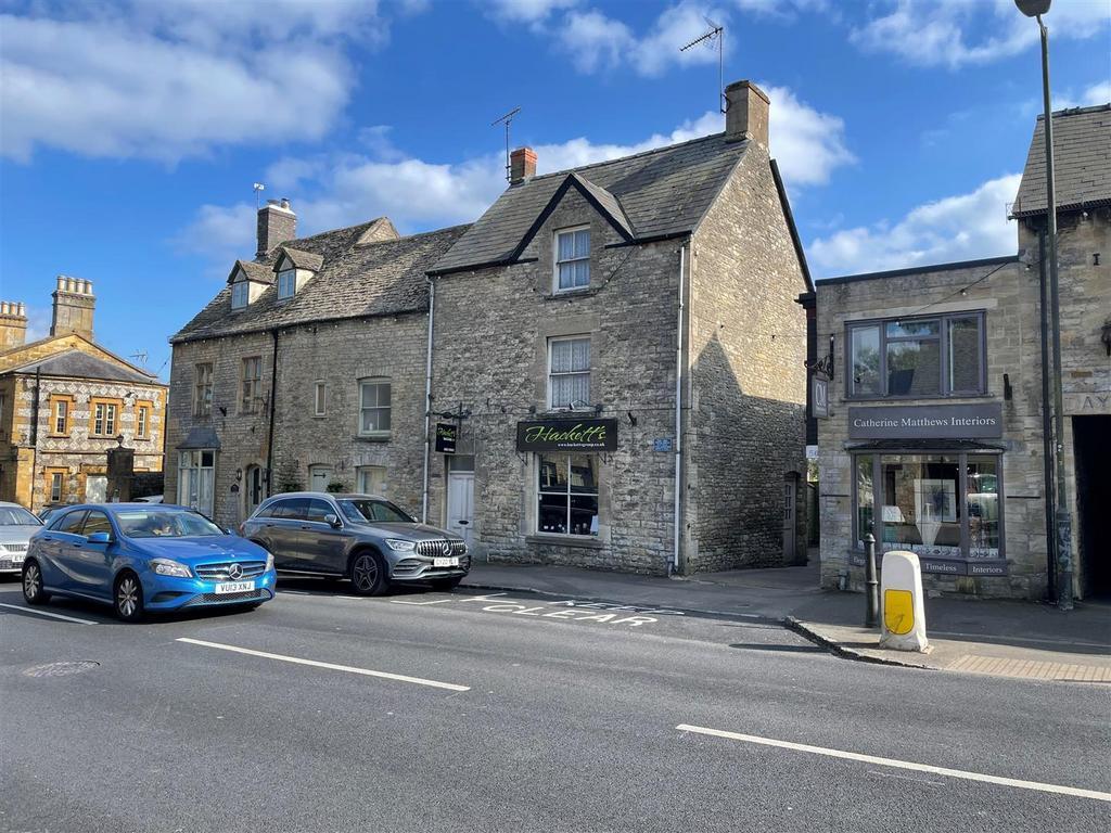 Sheep St, Stow On The Wold to rent Building Photo- Image 1 of 9