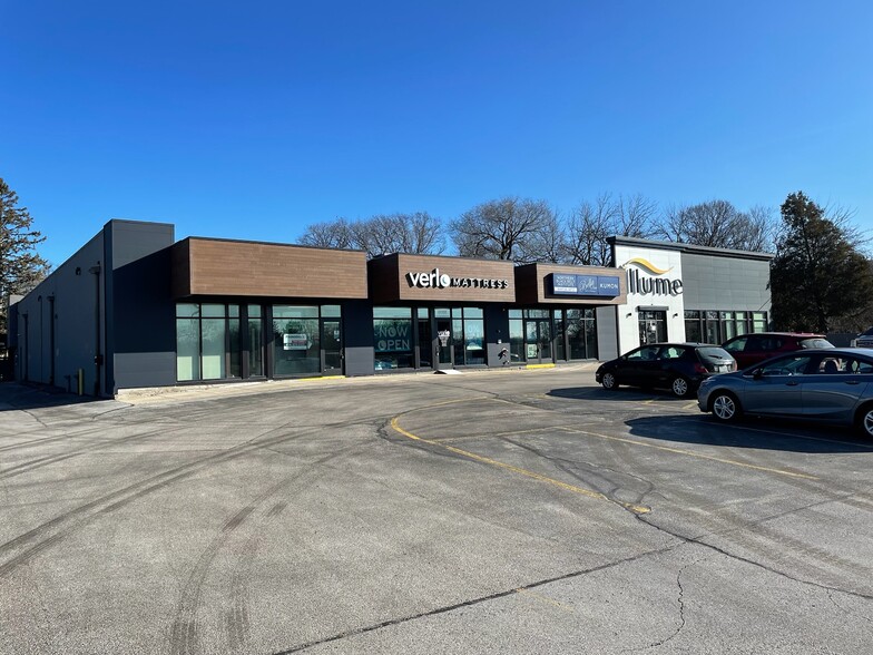 6000 N Port Washington Rd, Glendale, WI for rent - Building Photo - Image 1 of 4