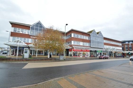 Queen St, Barnstaple to rent Building Photo- Image 1 of 3