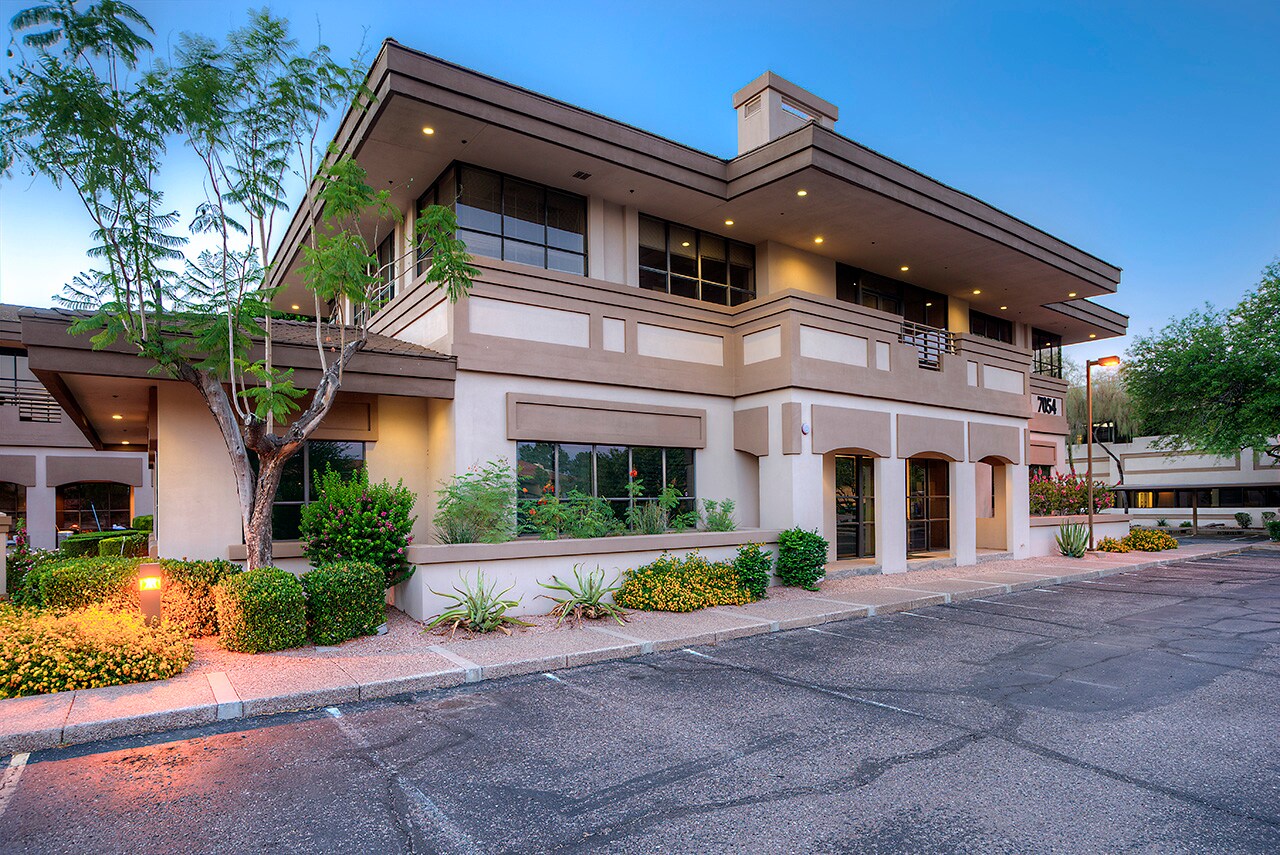 7032-7054 E Cochise Rd, Scottsdale, AZ to rent Building Photo- Image 1 of 18