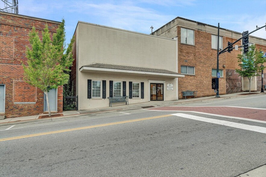 270 S Main St, Rocky Mount, VA for sale - Building Photo - Image 2 of 8