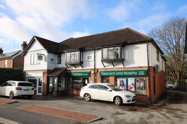 27 Vicarage Rd, Verwood to rent Building Photo- Image 1 of 2