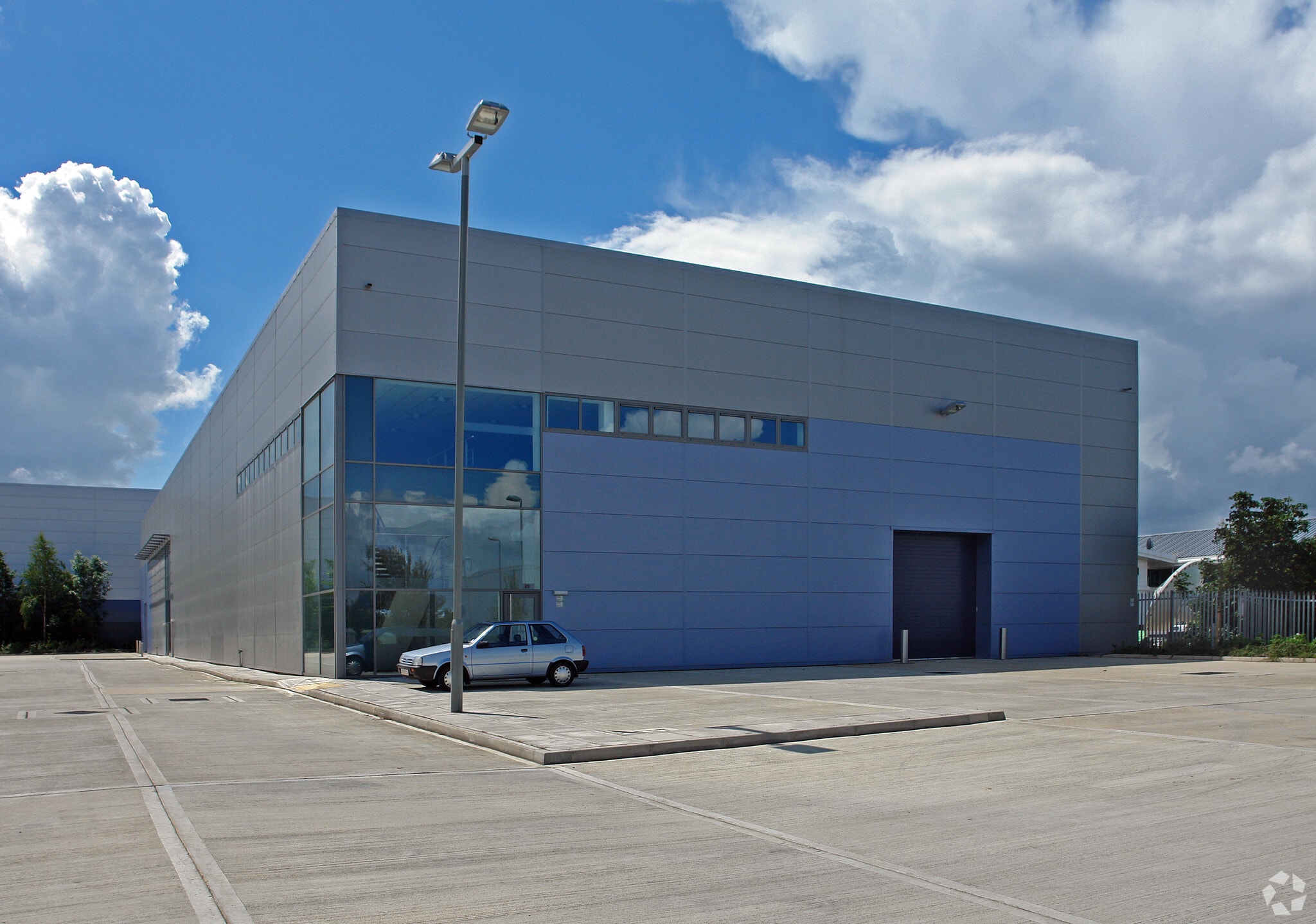 Chippenham Dr, Milton Keynes for sale Primary Photo- Image 1 of 1