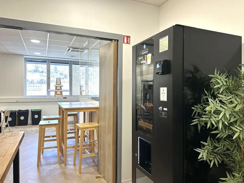 Office in Lyon to rent - Interior Photo - Image 3 of 18
