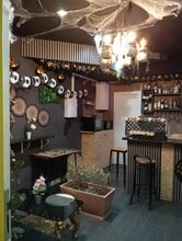 Retail in Madrid, Madrid to rent Interior Photo- Image 1 of 6