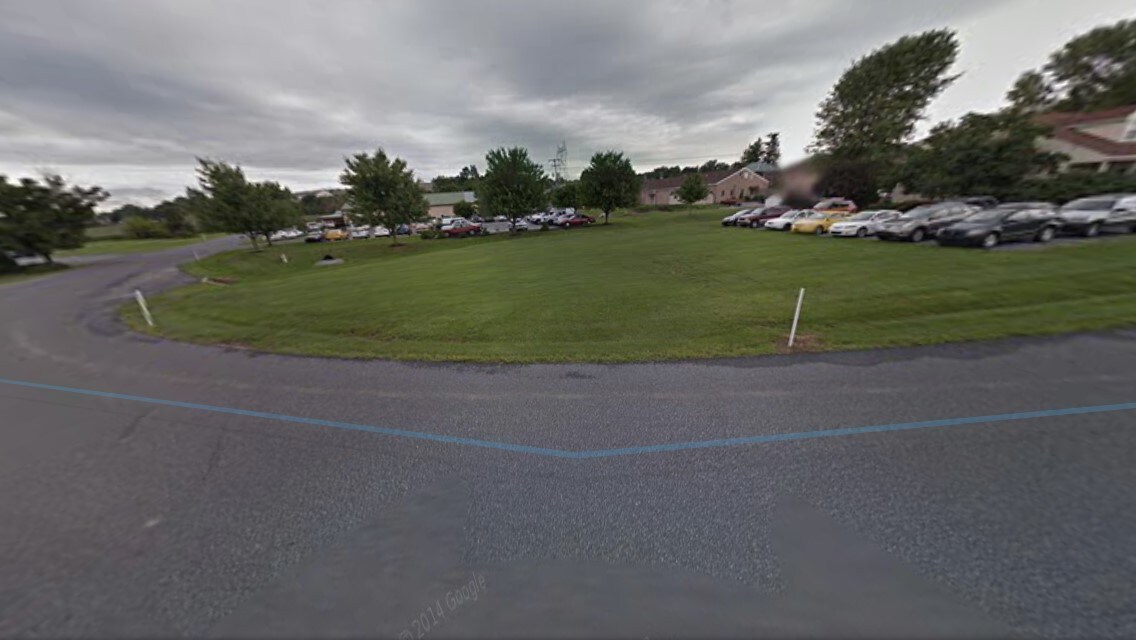 6 Toll Gate Rd, Lititz 17543 UK