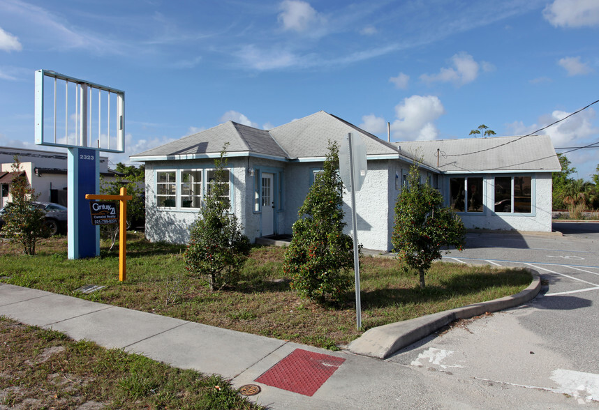 2323 N Cocoa Blvd, Cocoa, FL for sale - Primary Photo - Image 1 of 1