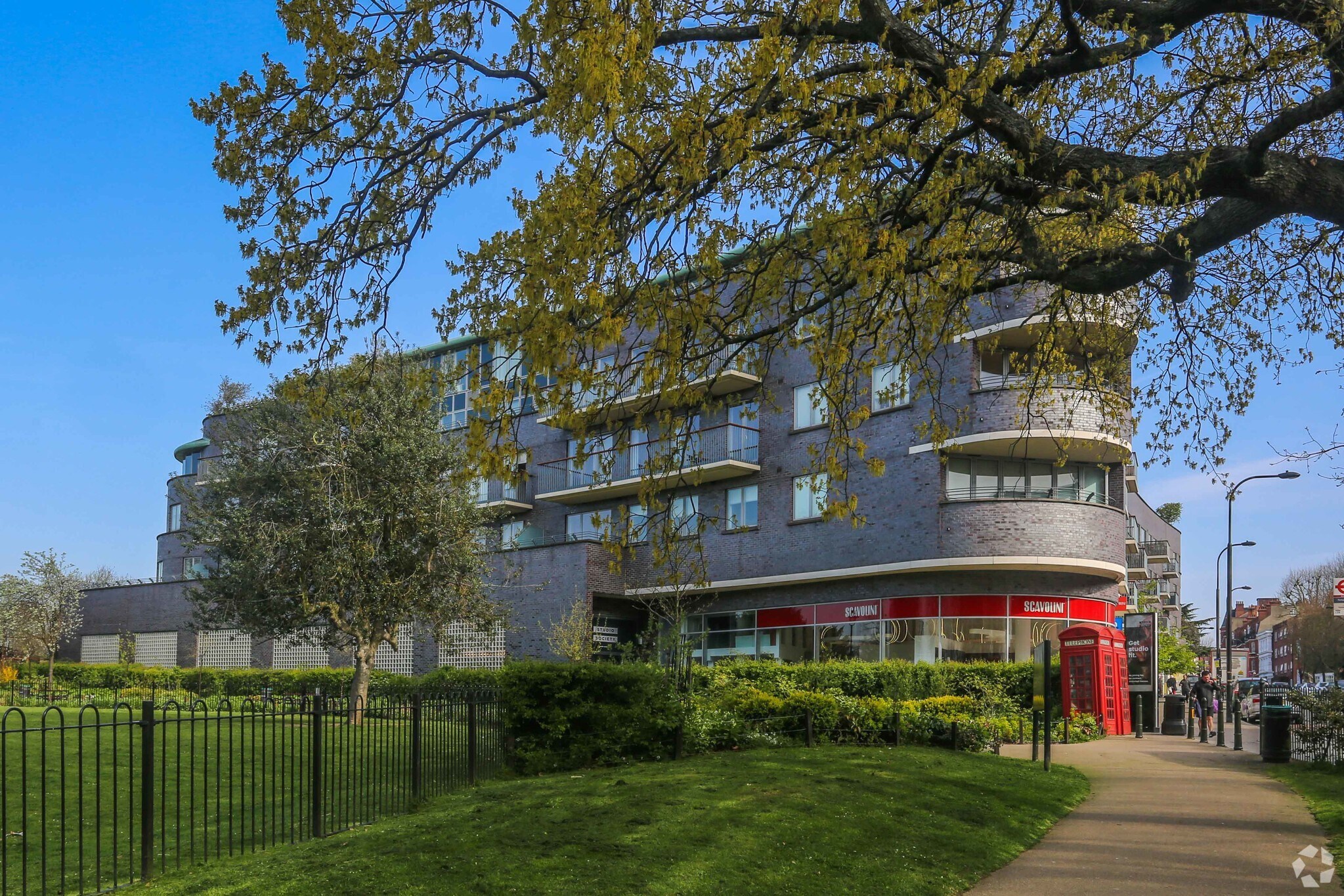 37-63 Fortune Green Rd, London to rent Building Photo- Image 1 of 4