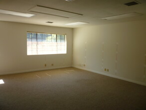 28328 Agoura Rd, Agoura Hills, CA for rent Building Photo- Image 1 of 2