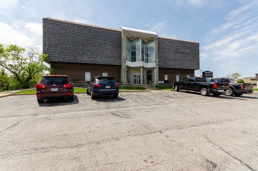 9143 Indianapolis Blvd, Highland, IN for sale - Building Photo - Image 1 of 1