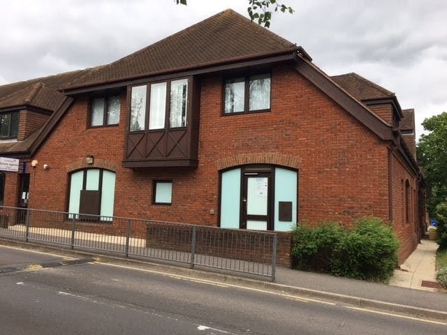 Chalfont Way, Reading to rent - Building Photo - Image 1 of 5