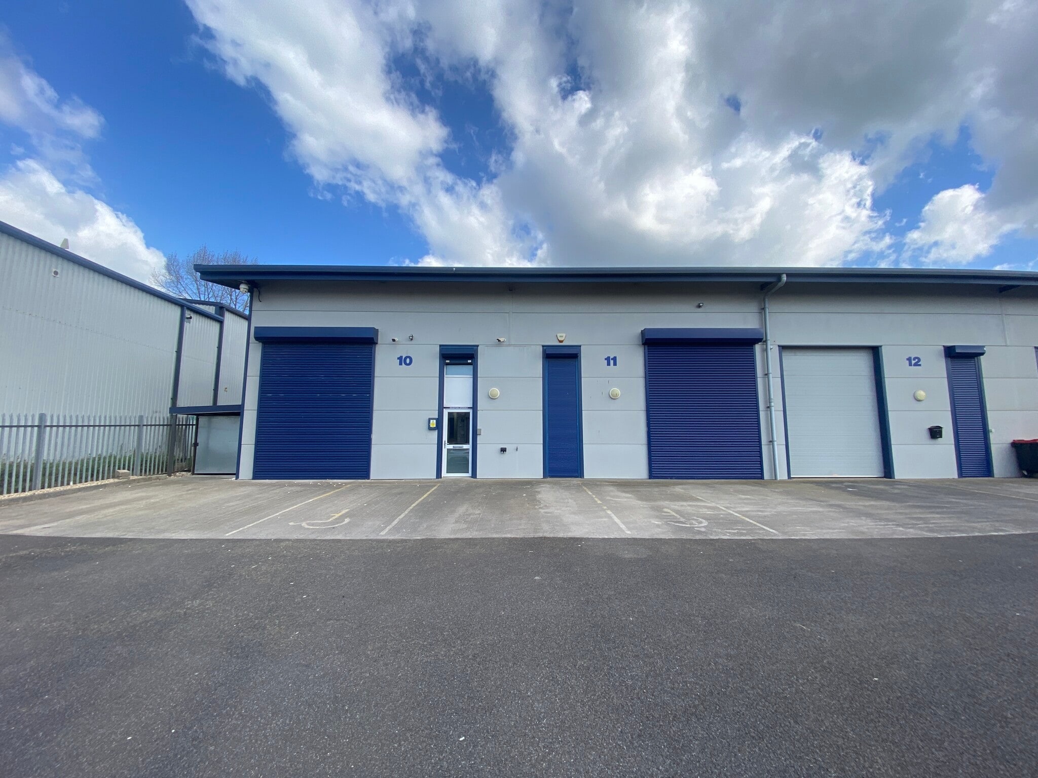 Stephenson Rd, Westbury to rent Building Photo- Image 1 of 8