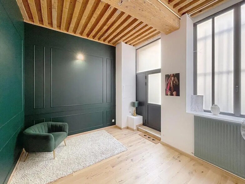 3 Grande Rue De Saint-Clair, Caluire-et-Cuire to rent - Interior Photo - Image 3 of 8
