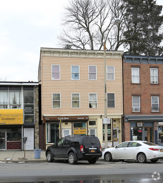 232 Broadway, Newburgh, NY for sale - Primary Photo - Image 1 of 1