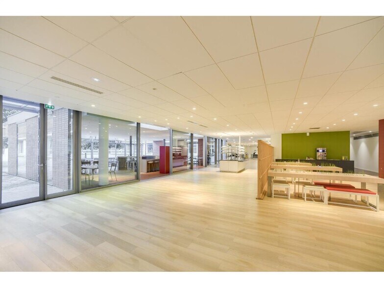 13 Boulevard Henri Sellier, Suresnes to rent - Interior Photo - Image 3 of 11