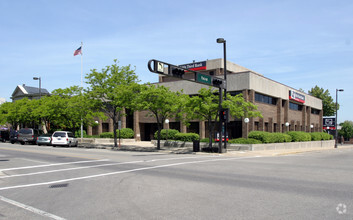 233 Washington Ave, Grand Haven, MI for rent Building Photo- Image 1 of 9