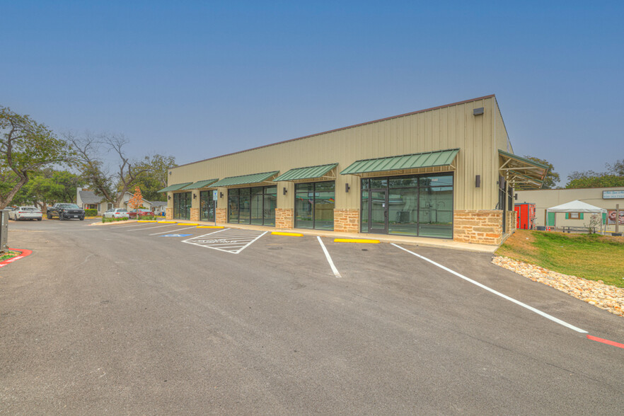 840 S Business IH 35 St, New Braunfels, TX for rent - Building Photo - Image 1 of 14