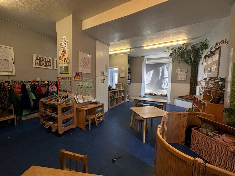 Essex Rd, Dartford, DA1 2AU Office for Sale UK