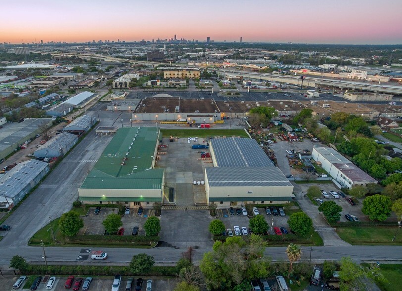 5101-5111 Milwee St, Houston, TX for rent - Aerial - Image 3 of 30