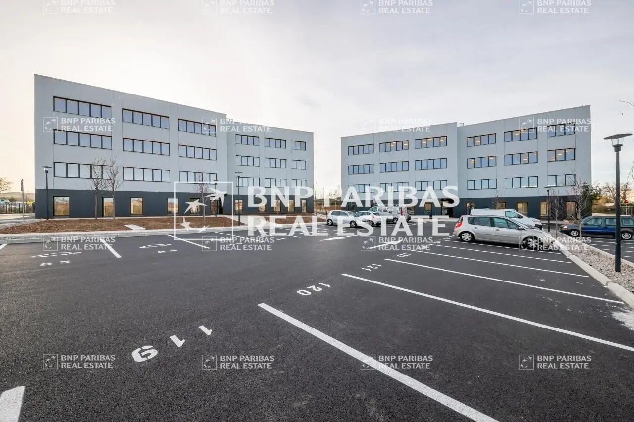 Office in Vitrolles to rent Building Photo- Image 1 of 21