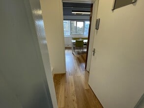 64 Great Eastern St, London to rent Building Photo- Image 2 of 5