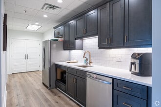 284 S Main St, Alpharetta, GA to rent Interior Photo- Image 1 of 14