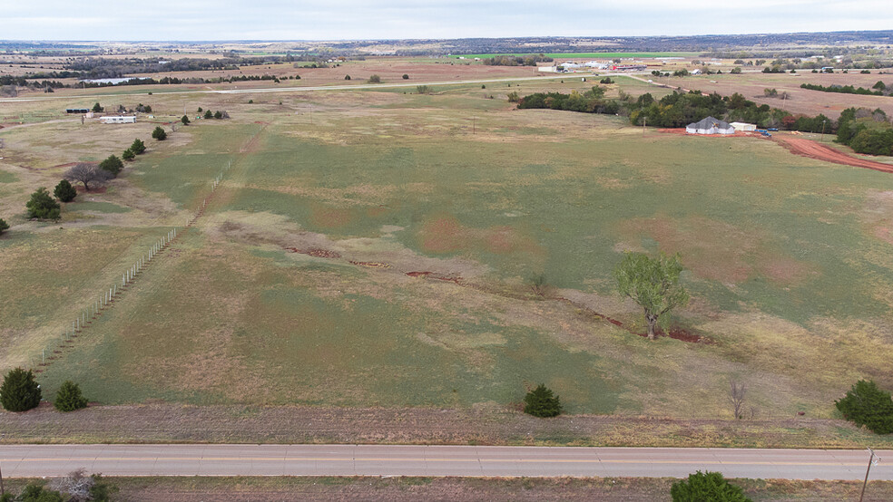 Hwy 33 and Henney Rd, Coyle, OK for sale - Primary Photo - Image 1 of 10