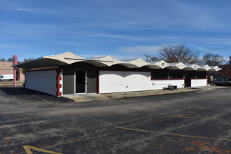 1520 Creston Park Dr, Janesville, WI for rent Building Photo- Image 1 of 3