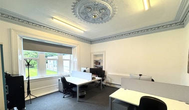 4 Ballifeary Rd, Inverness to rent Interior Photo- Image 2 of 4