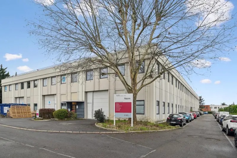 15 Rue Des Grands Prés, Nanterre to rent - Building Photo - Image 1 of 10
