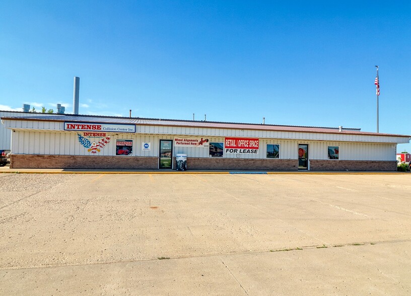 5402 53rd Ave S, Fargo, ND for rent - Building Photo - Image 1 of 34