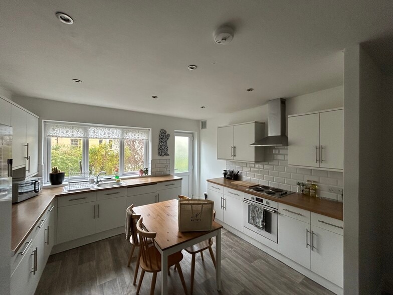 43 Gloucester Rd, Bristol for sale - Building Photo - Image 2 of 12