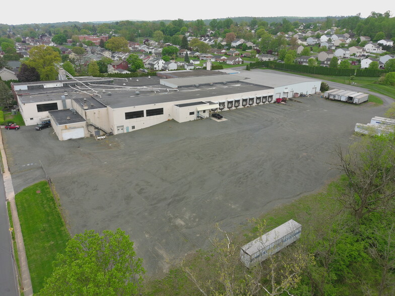 700 W 1st St, Birdsboro, PA for sale - Building Photo - Image 2 of 17