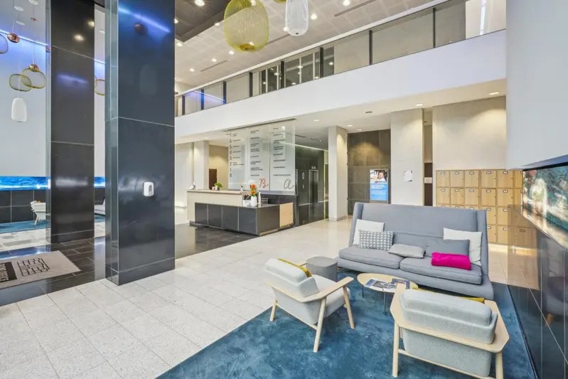 Office in Asnières-sur-Seine to rent - Building Photo - Image 2 of 28