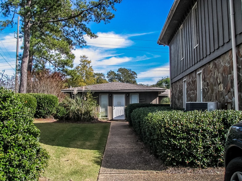 3025 University Ave, Columbus, GA for rent - Building Photo - Image 1 of 10