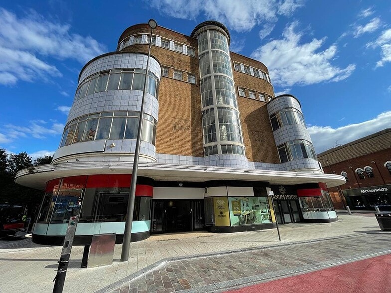 49-61 St Sepulchre Gate, Doncaster to rent - Building Photo - Image 3 of 7