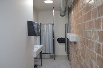 260-270 E 100 S, Salt Lake City, UT to rent Building Photo- Image 2 of 25