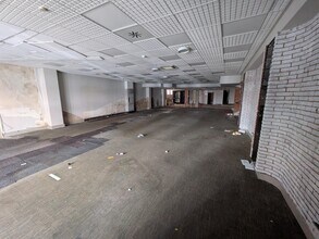 14 High St, Dorking to rent Interior Photo- Image 1 of 2