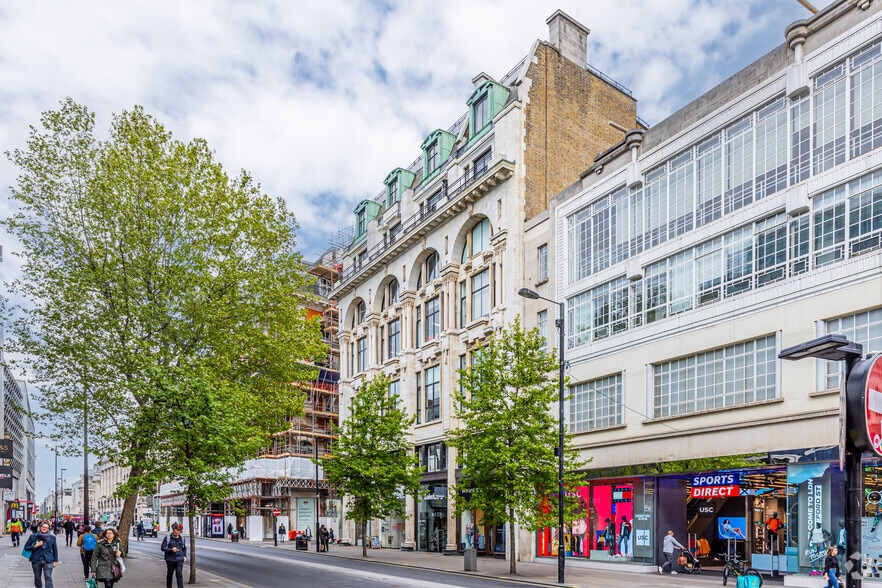 162 Oxford St, London to rent - Building Photo - Image 3 of 13