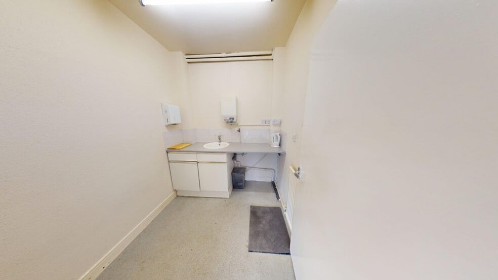 36-38 Yarm Ln, Stockton On Tees for sale - Interior Photo - Image 3 of 7