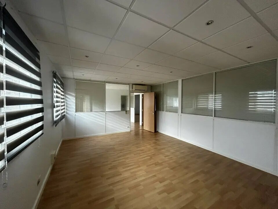 21 Rue Des Cerisiers, Lisses to rent Interior Photo- Image 1 of 35