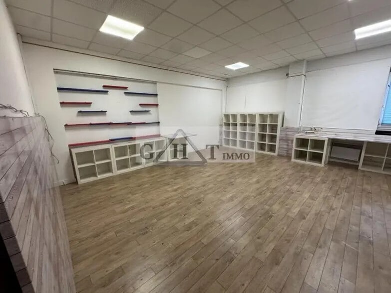 Office in Igny to rent - Interior Photo - Image 2 of 3